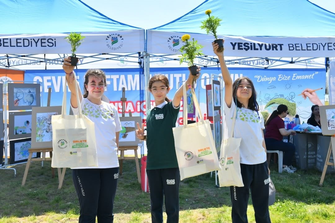 YEŞİLYURT’TA ÇEVRE BİLİNCİ ÖDÜLLENDİRİLDİ