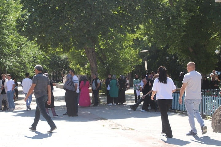 YKS'NİN İLK OTURUMU TYT BAŞLADI, ERZİNCAN'DA 7 BİN 892 ADAY SINAVA GİRDİ