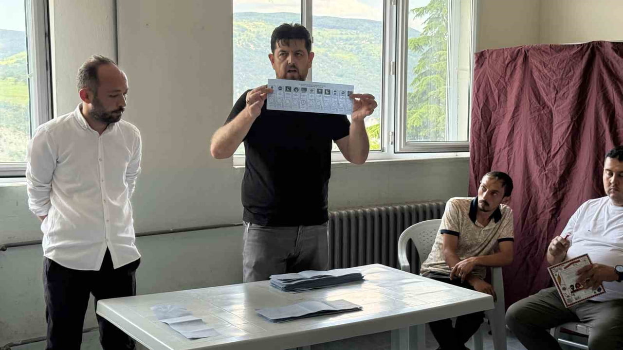 YSK KARARI DOĞRULTUSUNDA BELDE STATÜSÜ KAZANAN TOKAT'TA 4 YERLEŞİM YERİNDE SEÇMENLER, BELEDİYE...