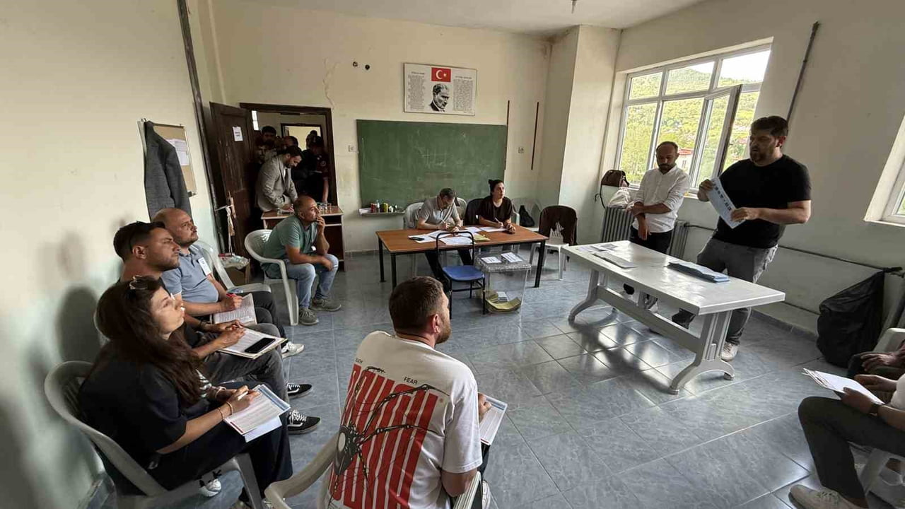 YSK KARARI DOĞRULTUSUNDA BELDE STATÜSÜ KAZANAN TOKAT'TA 4 YERLEŞİM YERİNDE SEÇMENLER, BELEDİYE...