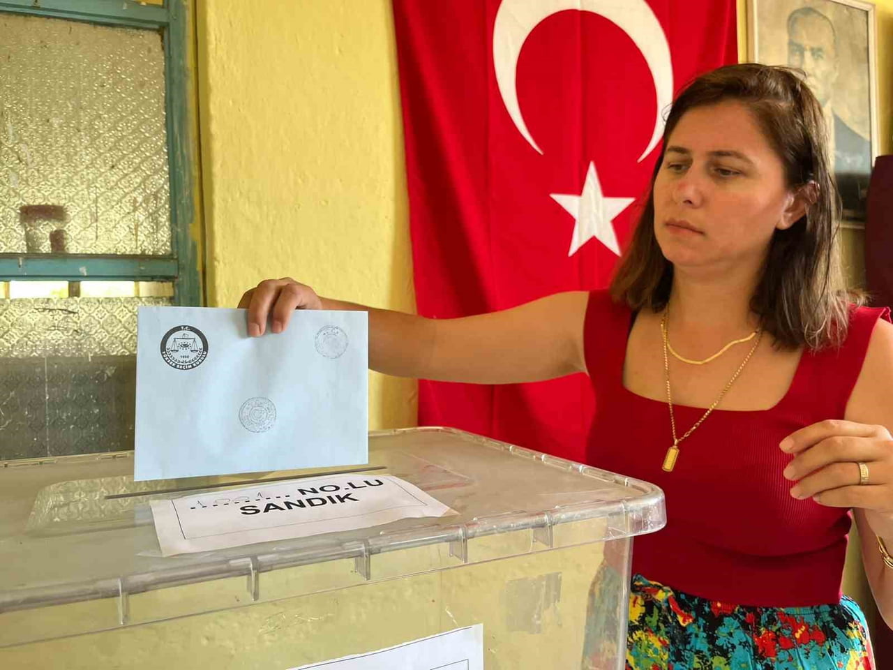 YÜKSEK SEÇİM KURULU, İNCİRLİOVA İLÇESİ HAMİTLER MAHALLESİNDE GERÇEKLEŞTİRİLEN SEÇİMDE YENİ MUHTAR...