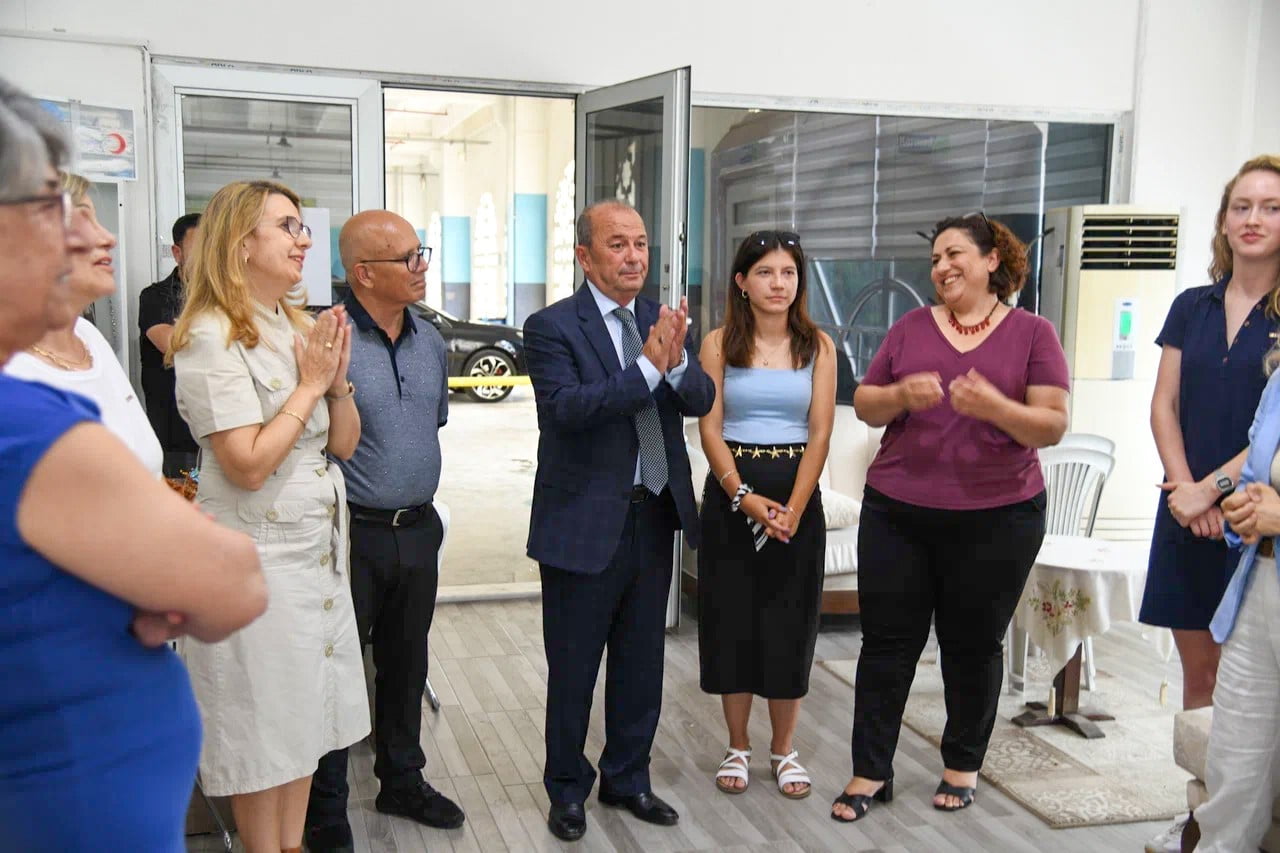 YUNUSEMRE BELEDİYESİ ALZHEİMER DANIŞMA VE DAYANIŞMA MERKEZİ’NDE DÜZENLENEN PROGRAMDA, MERKEZDEN...