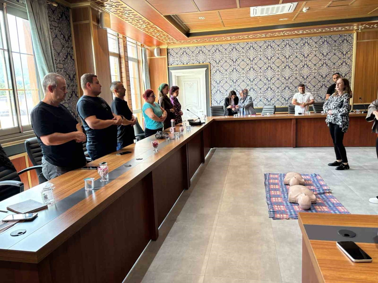 YUNUSEMRE BELEDİYESİ PERSONELİ, İŞ SAĞLIĞI VE GÜVENLİĞİ KAPSAMINDA DÜZENLENEN İLKYARDIM EĞİTİMİNDE...
