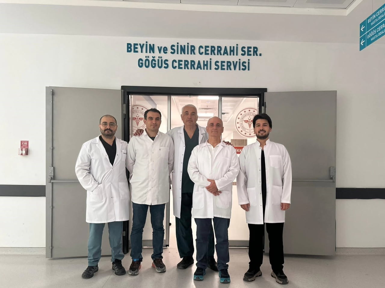 YÜRÜYEMEYEN HASTA BAŞARILI AMELİYATLA YENİDEN AYAĞA KALKTI