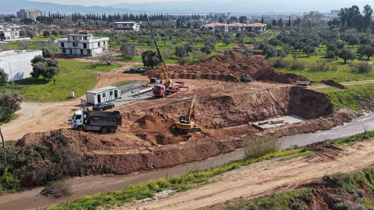 ZEYTİNDALI BULVARI KIZILÇAY KÖPRÜSÜ VE BAĞLANTI YOLU 20 TEMMUZ’DA HİZMETE GİRECEK