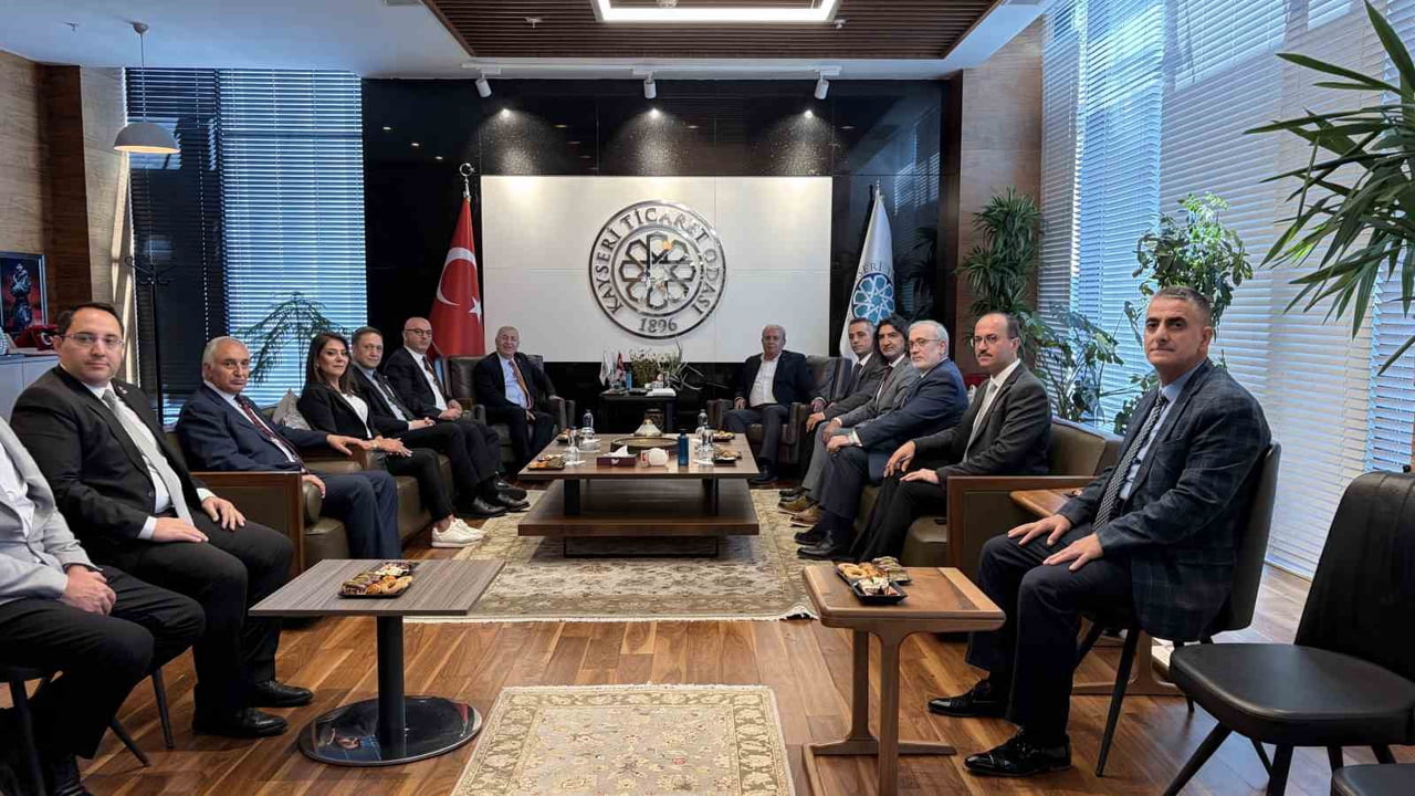 ZİYARETTE KENT SANAYİSİ VE EKONOMİK GELİŞMELERE İLİŞKİN DEĞERLENDİRMELERDE BULUNULDU.