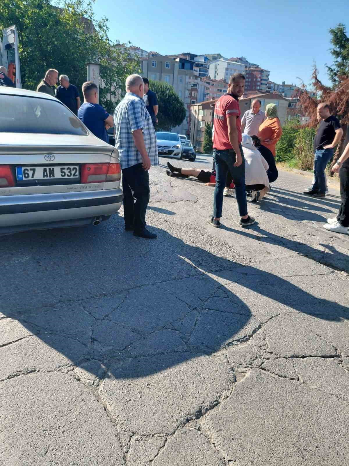 ZONGULDAK'IN ALAPLI İLÇESİNDE OTOMOBİLİN ÇARPTIĞI 12 YAŞINDAKİ ÇOCUK YARALANDI.