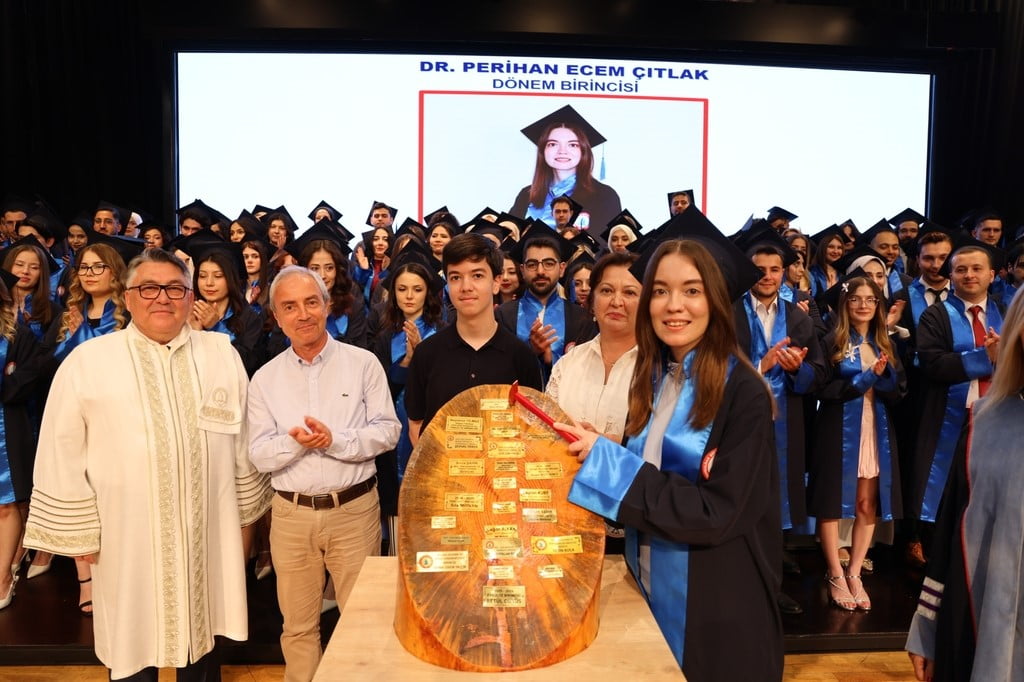 ZONGULDAK BÜLENT ECEVİT ÜNİVERSİTESİ (BEUN) 2025-2026 AKADEMİK YILI TIP FAKÜLTESİ MEZUNİYET...