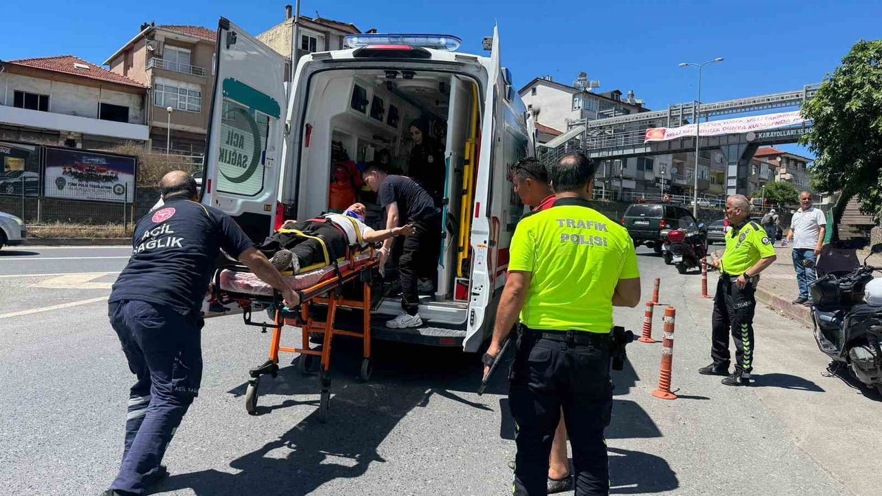 ZONGULDAK (İHA) - ZONGULDAK'IN ALAPLI İLÇESİNDE MEYDANA GELEN TEK TARAFLI MOTOSİKLET KAZASINDA BİR...