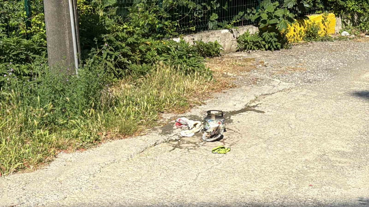 ZONGULDAK (İHA) - ZONGULDAK'IN ALAPLI İLÇESİNDE YEMEK YAPILIRKEN GAZ KAÇAĞI NEDENİYLE ALEV ALAN...