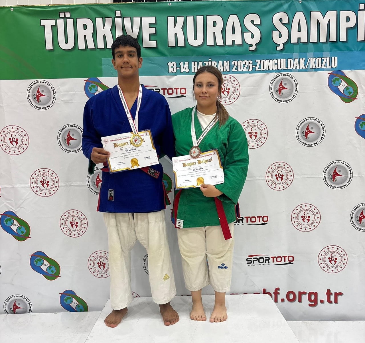 ZONGULDAK’TA DÜZENLENEN GENÇLER TÜRKİYE KURAŞ ŞAMPİYONASI’NDA MÜCADELE EDEN SALİHLİLİ SPORCULAR...