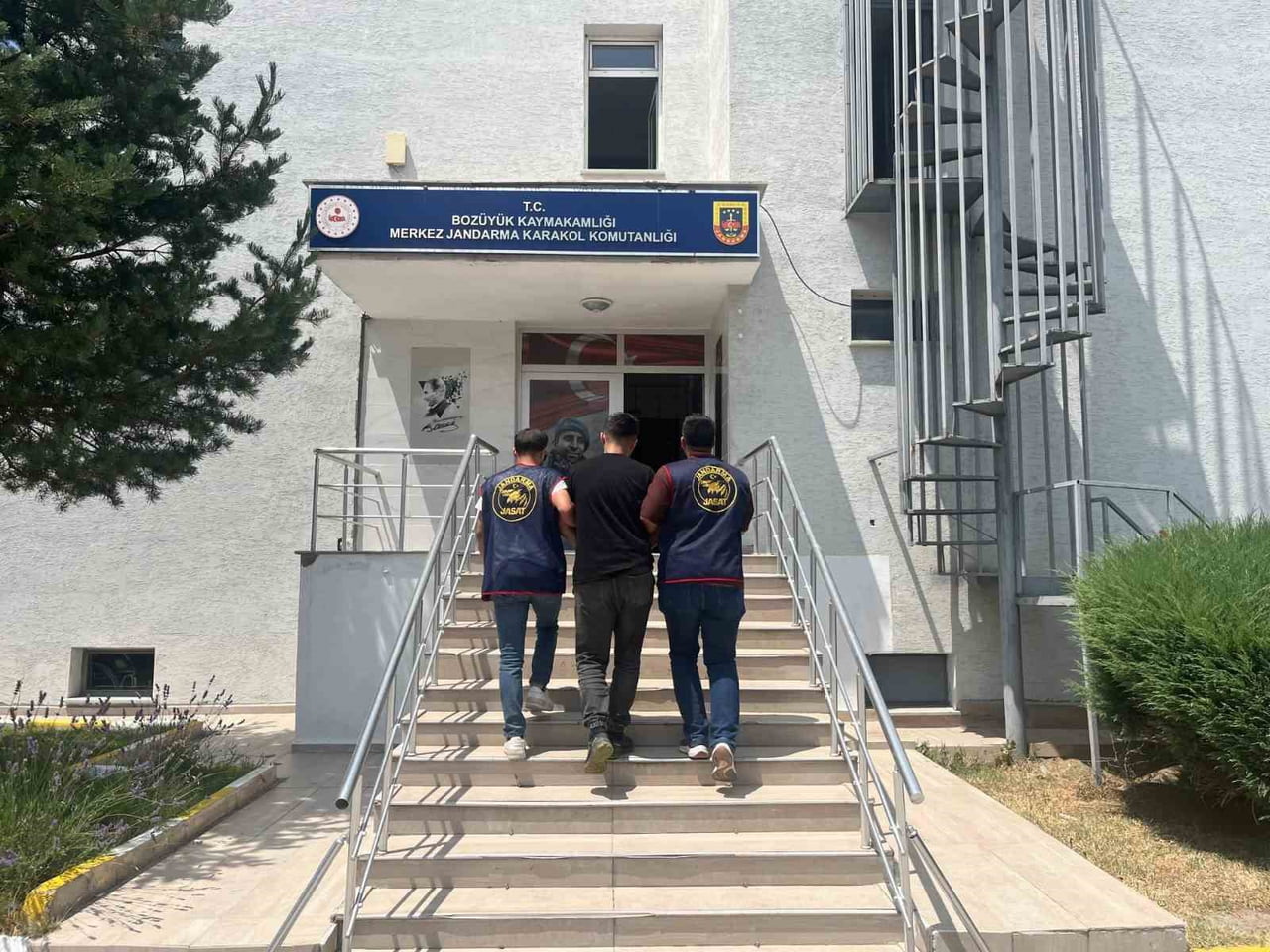 1 YIL 1 AY HAPİS CEZASI BULUNAN ŞAHIS YAKALANDI