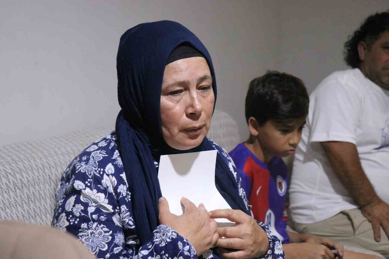 13 AYLIK SÜREÇTE OĞULLARINDAN TEK BİR HABER DAHİ ALAMAYAN ANNE SABAHAT TOPÇU VE BABA HÜSEYİN...
