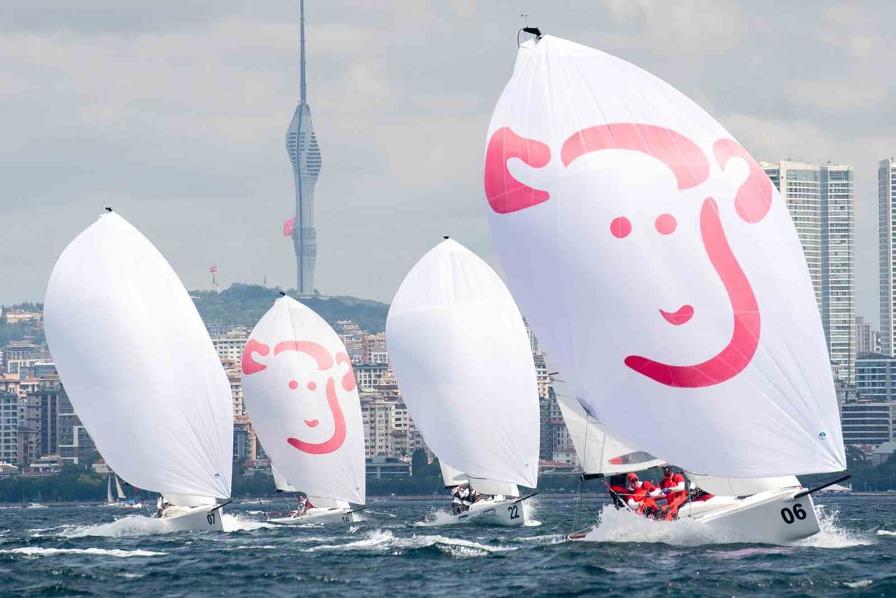 14. TAYK-EKER OLYMPOS REGATTA, 7-16 AĞUSTOS 2026 TARİHLERİ ARASINDA MAVİ SULARA YELKEN AÇIYOR.