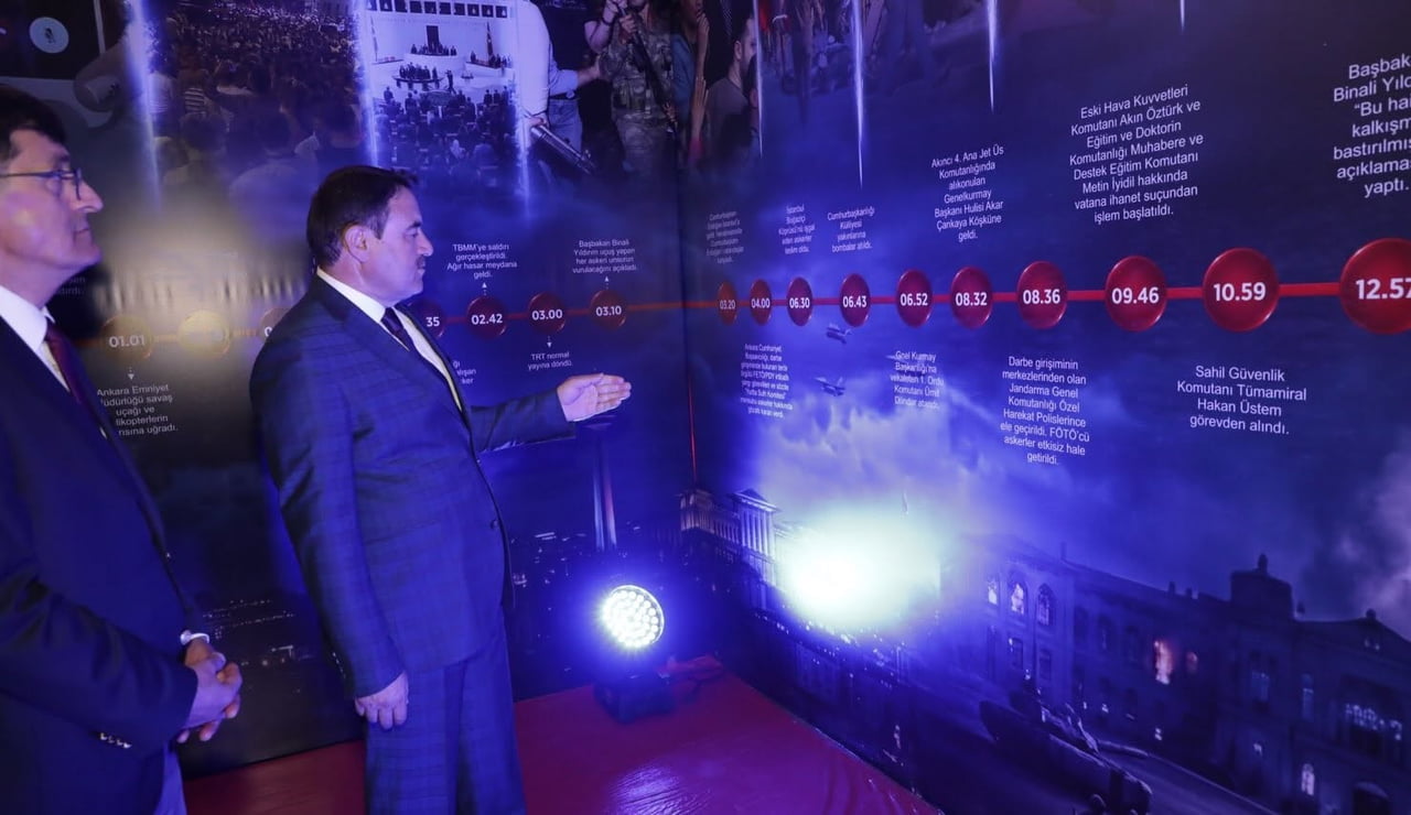 15 TEMMUZ'UN HAFIZASI KÜTAHYA ZAFER MEYDANI'NDA YAŞATILIYOR
