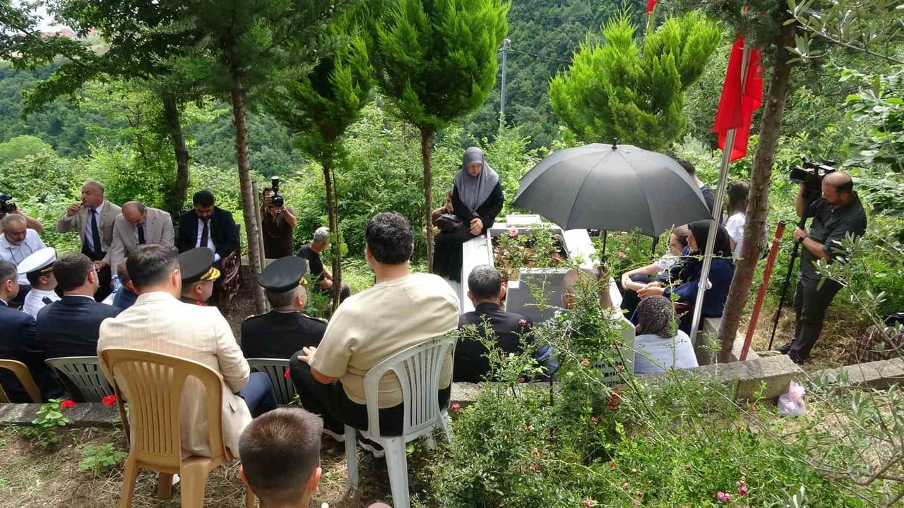 15 TEMMUZ 2016'DA FETÖ MENSUPLARINCA GERÇEKLEŞTİRİLEN HAİN DARBE GİRİŞİMİ SIRASINDA İSTANBUL'DA...