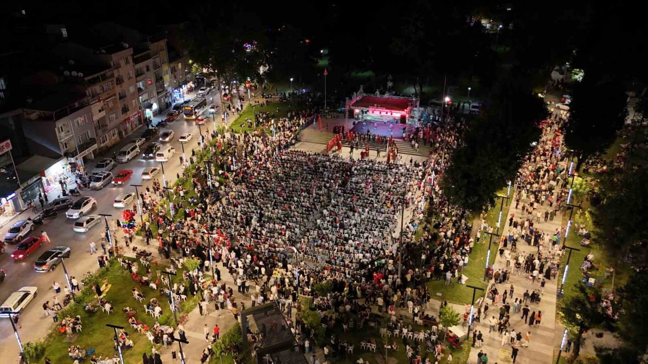 15 TEMMUZ 2016’DA MİLLETİN İRADESİNE YÖNELEN HAİN DARBE GİRİŞİMİNİN 10’UNCU YILINDA İNEGÖL...