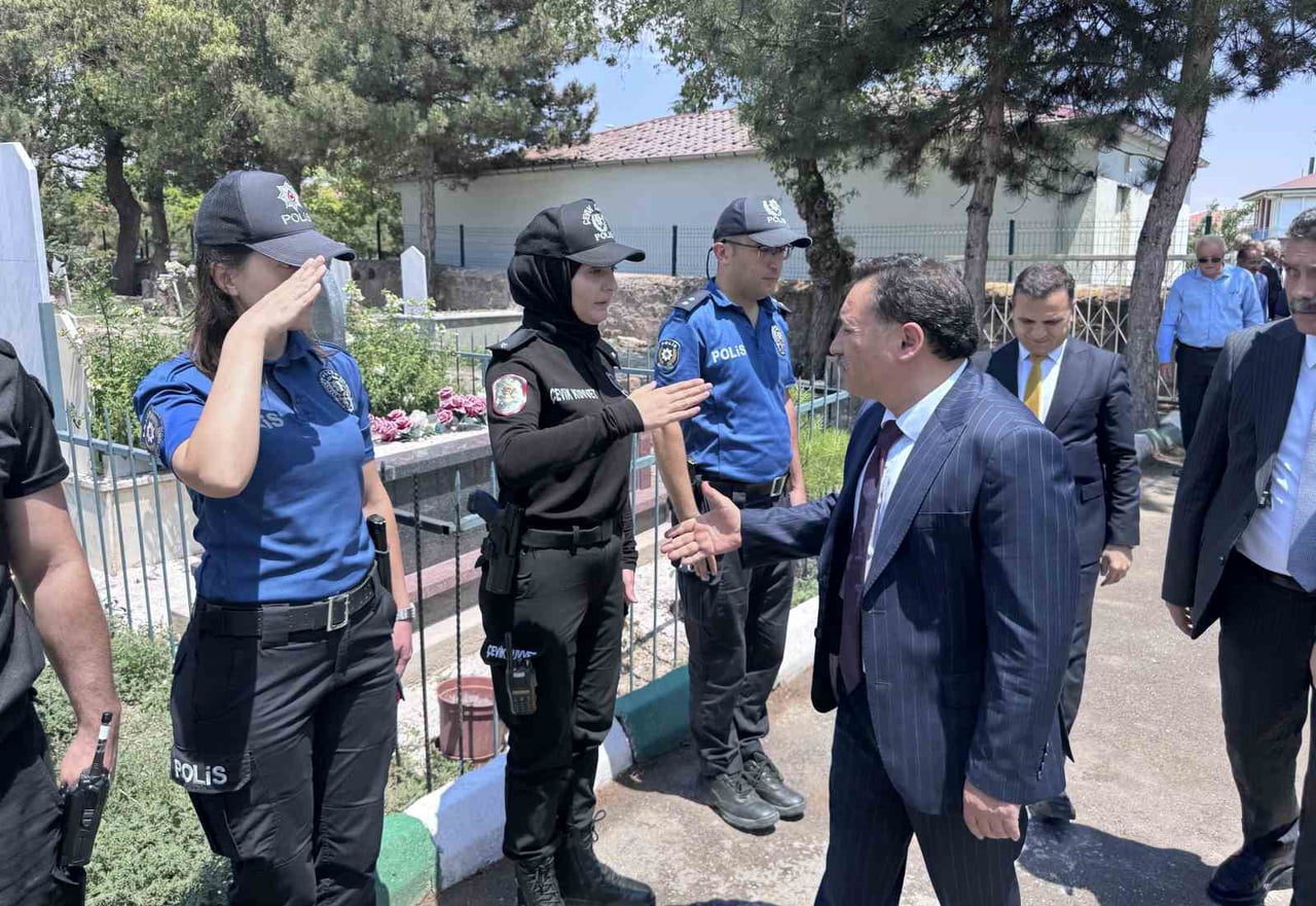 15 TEMMUZ DARBE GİRİŞİMİNDE ÖZEL HAREKAT DAİRE BAŞKANLIĞI'NA ATILAN BOMBA SONUCU ŞEHİT OLAN...