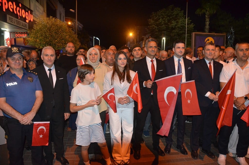 15 TEMMUZ DEMOKRASİ VE MİLLÎ BİRLİK GÜNÜ'NÜN 10. YIL DÖNÜMÜ DOLAYISIYLA ZONGULDAK'IN ÇAYCUMA...