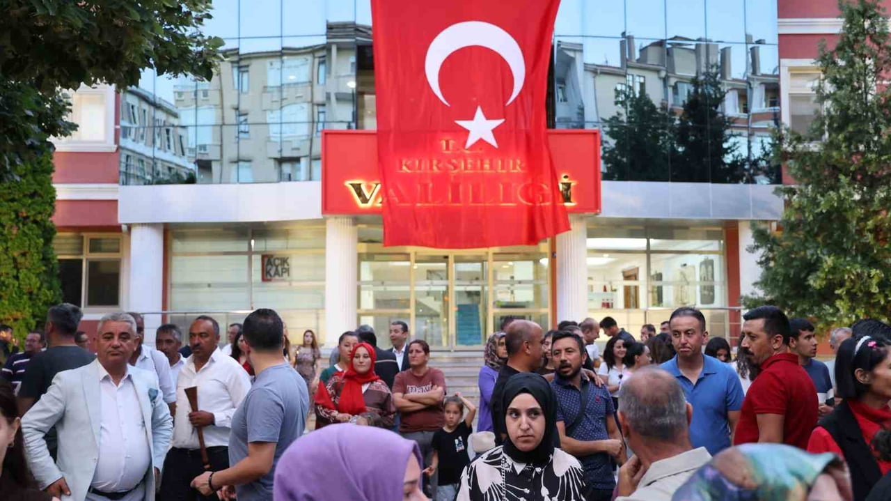 15 TEMMUZ DEMOKRASİ VE MİLLİ BİRLİK GÜNÜ DOLAYISIYLA KIRŞEHİR'DE DÜZENLENEN ANMA PROGRAMINDA...