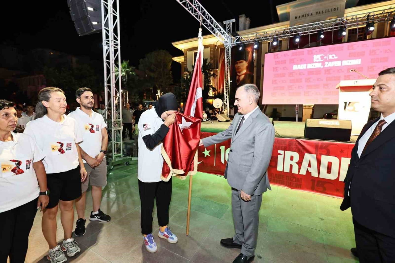 15 TEMMUZ DEMOKRASİ VE MİLLÎ BİRLİK GÜNÜ ETKİNLİKLERİ KAPSAMINDA MANİSA'DA DÜZENLENEN "15 TEMMUZ...
