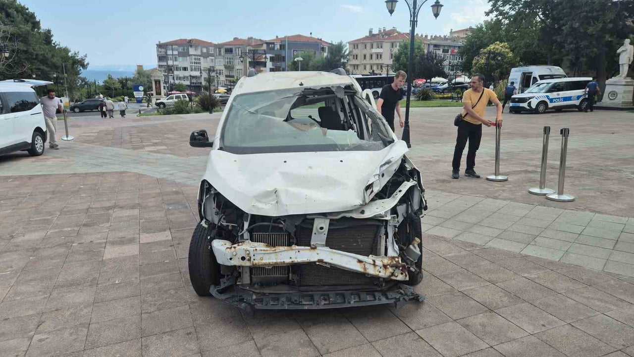 15 TEMMUZ DEMOKRASİ VE MİLLİ BİRLİK GÜNÜ ETKİNLİKLERİ KAPSAMINDA SÜLEYMANPAŞA'DAKİ MEYDANDA...