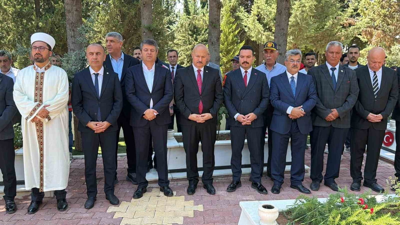 15 TEMMUZ MİLLİ BİRLİK VE DEMOKRASİ GÜNÜ NEDENİYLE ŞEHİTLİK ZİYARET EDİLEREK, DUALAR...
