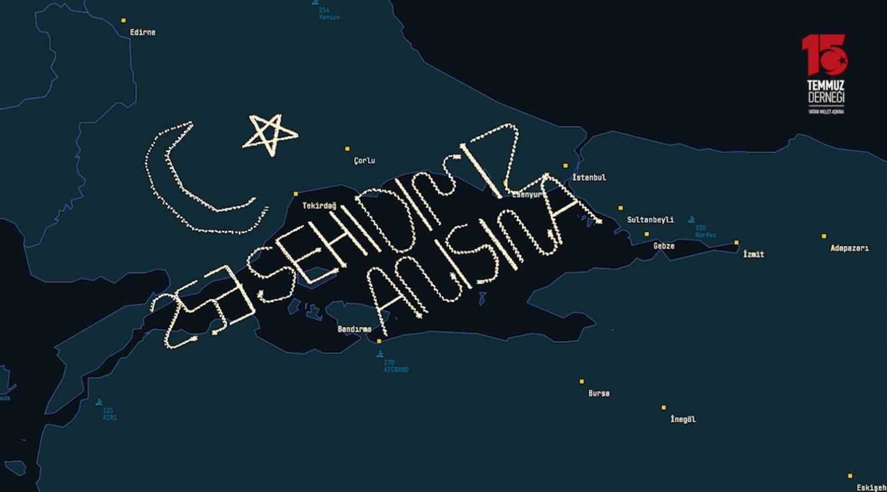 15 TEMMUZ ŞEHİTLERİNİN ANISINI YAŞATMAK AMACIYLA HAVALANAN İHA'LAR, 1915 ÇANAKKALE KÖPRÜSÜ'NDEN 15...
