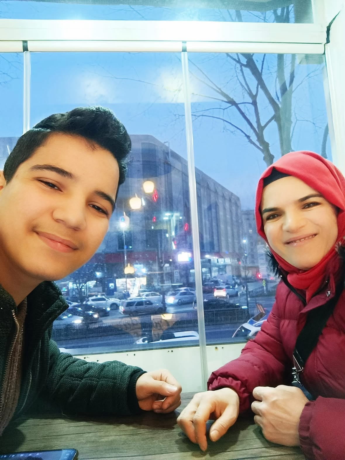 18 YAŞINDAKİ OĞLU EMİN GÖKKAYA VE ANNE TÜRKAN GÖKKAYA