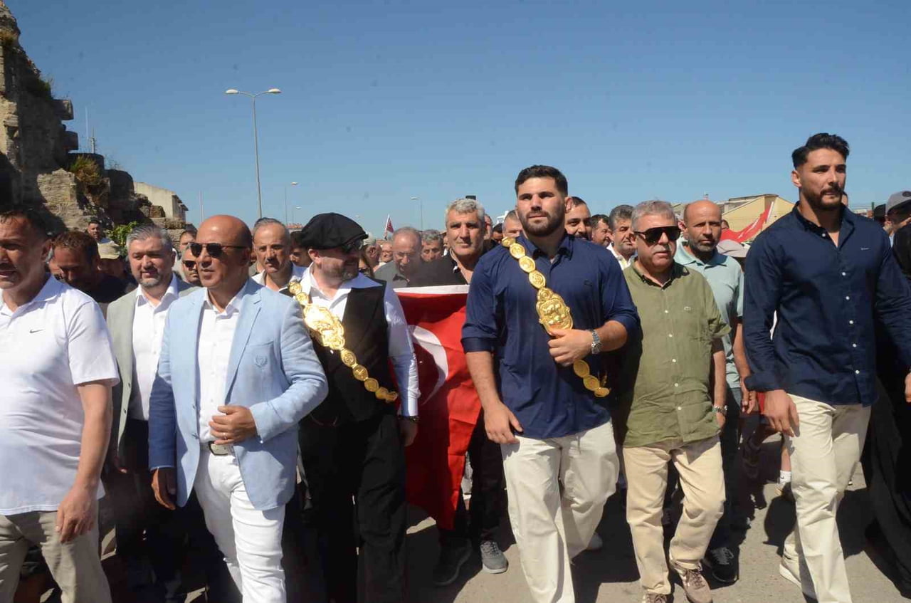 665. TARİHİ KIRKPINAR YAĞLI GÜREŞLERİ BAŞPEHLİVANI ERKAN TAŞ, 2022 YILI BAŞPEHLİVANI MUSTAFA TAŞ...