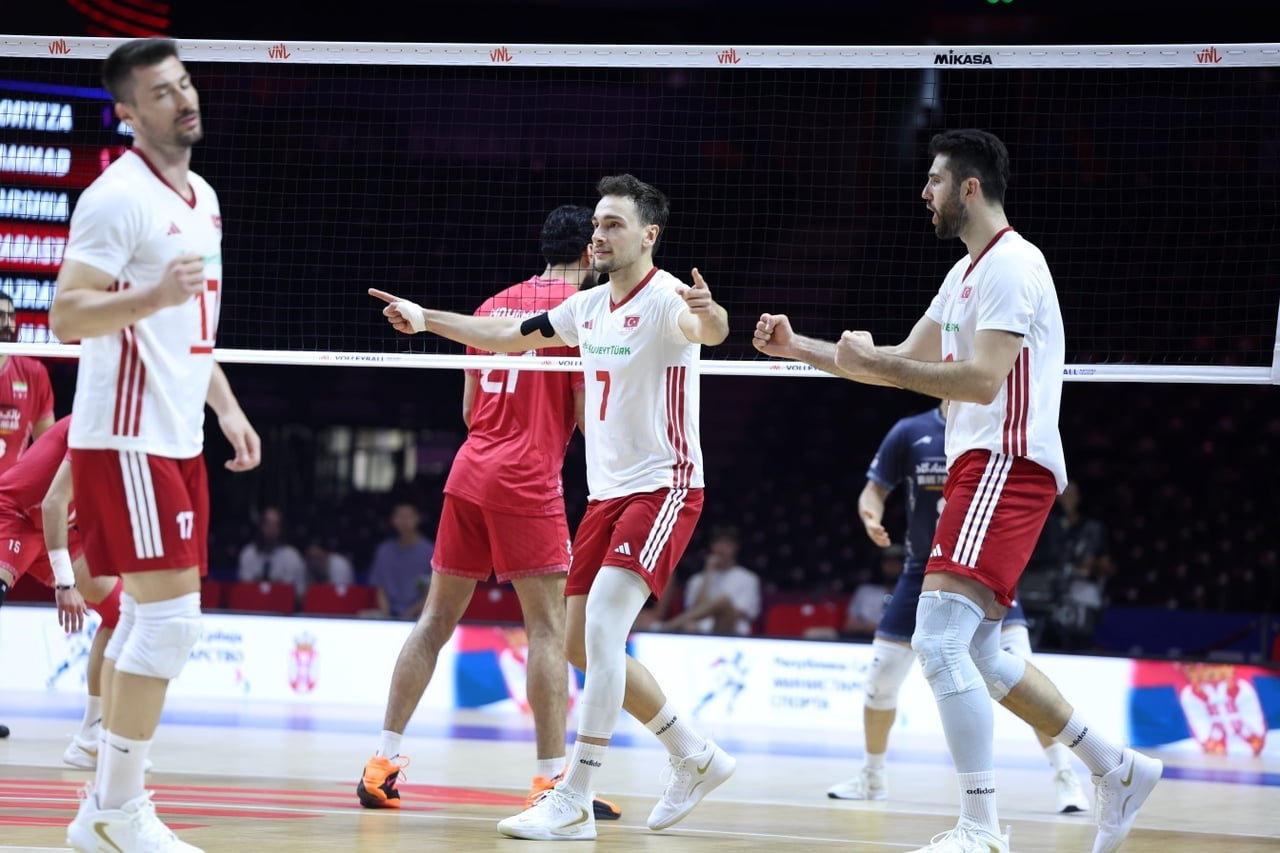 A MİLLİ ERKEK VOLEYBOL TAKIMI, 2026 VOLEYBOL MİLLETLER LİGİ’NDE İRAN'I 3-1 MAĞLUP EDEREK TARİHİNDE...