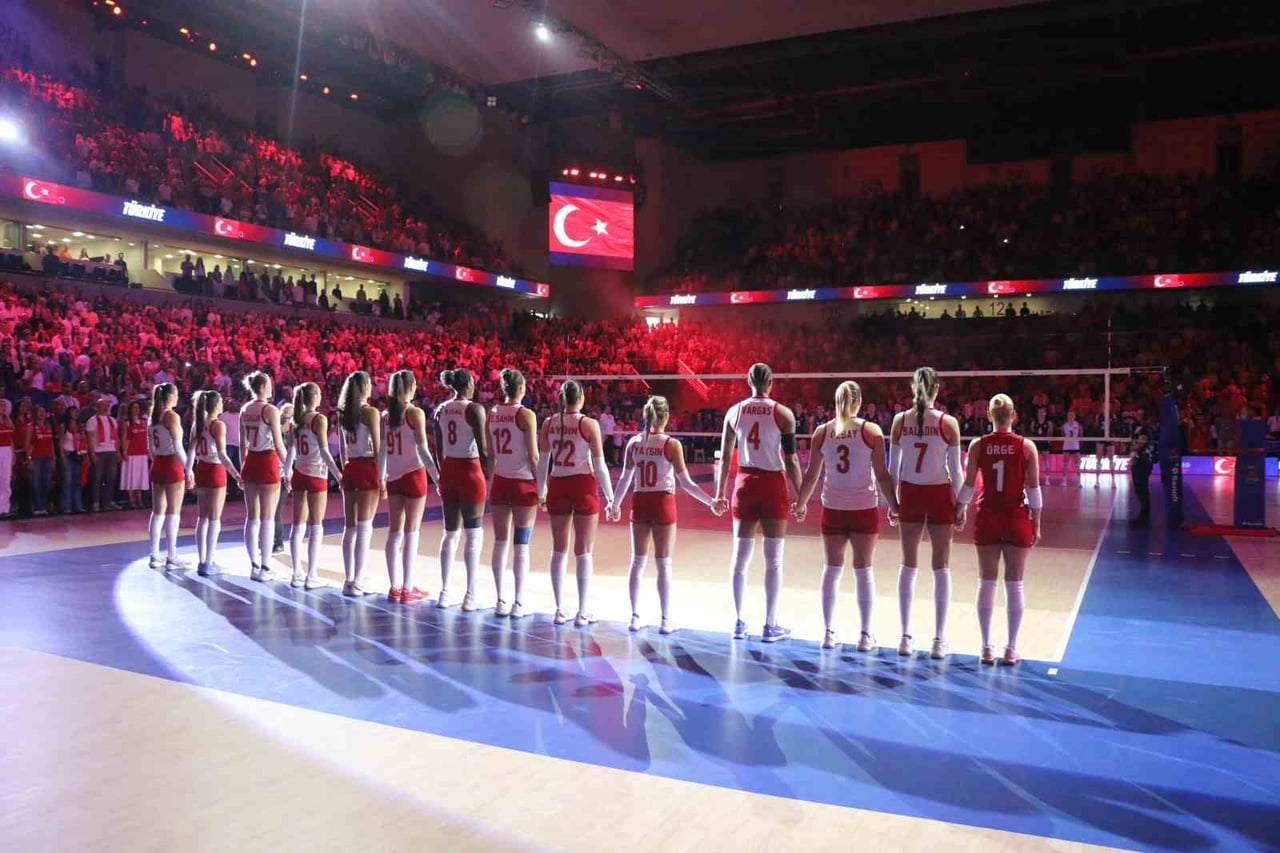 A MİLLİ KADIN VOLEYBOL TAKIMI'NIN, 2026 VOLEYBOL MİLLETLER LİGİ (VNL) 3. HAFTA MAÇLARININ KADROSU...
