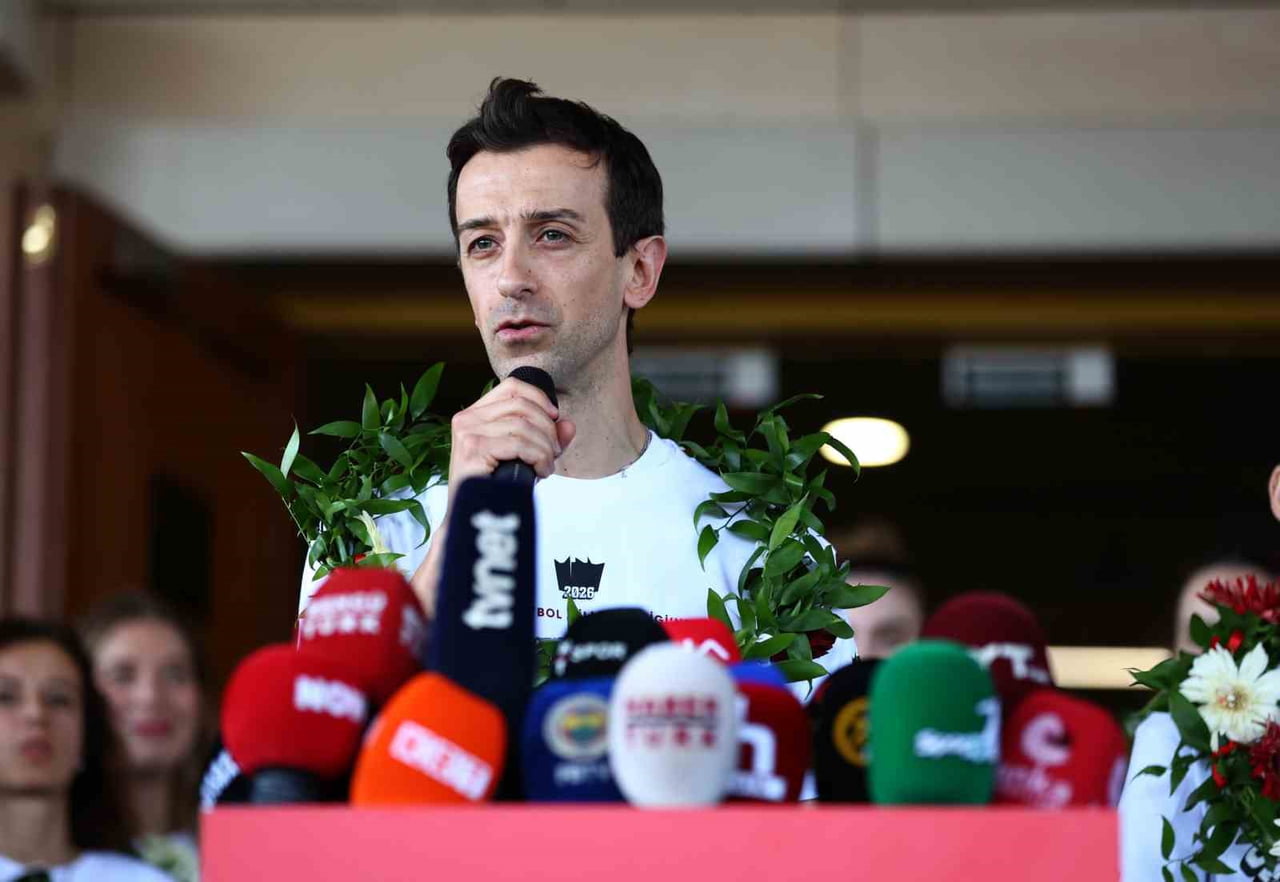 A MİLLİ KADIN VOLEYBOL TAKIMI BAŞANTRENÖRÜ DANİELE SANTARELLİ
