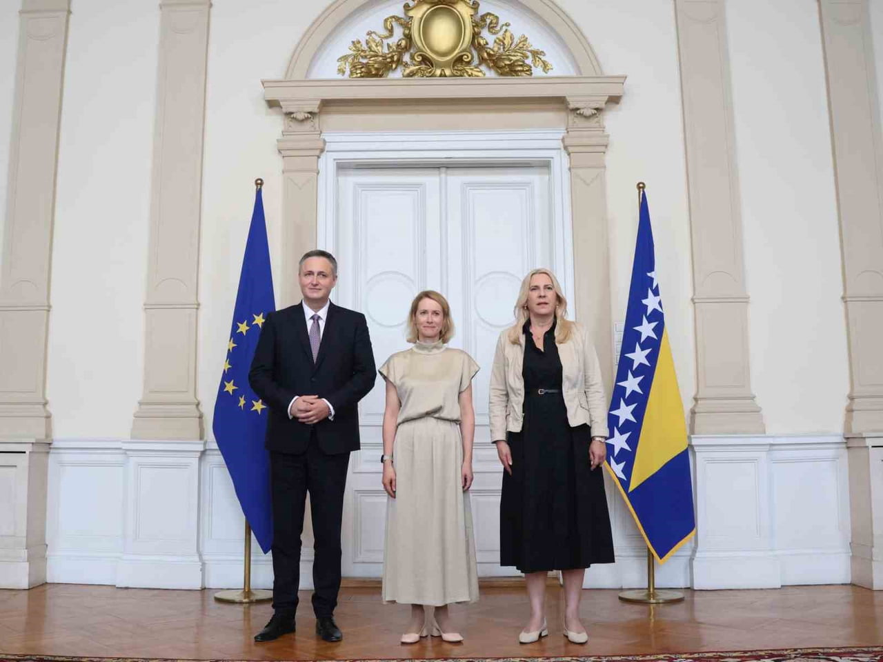 AB DIŞ İLİŞKİLER VE GÜVENLİK POLİTİKALARI YÜKSEK TEMSİLCİSİ KAJA KALLAS (ORTADA), BOSNA HERSEK...
