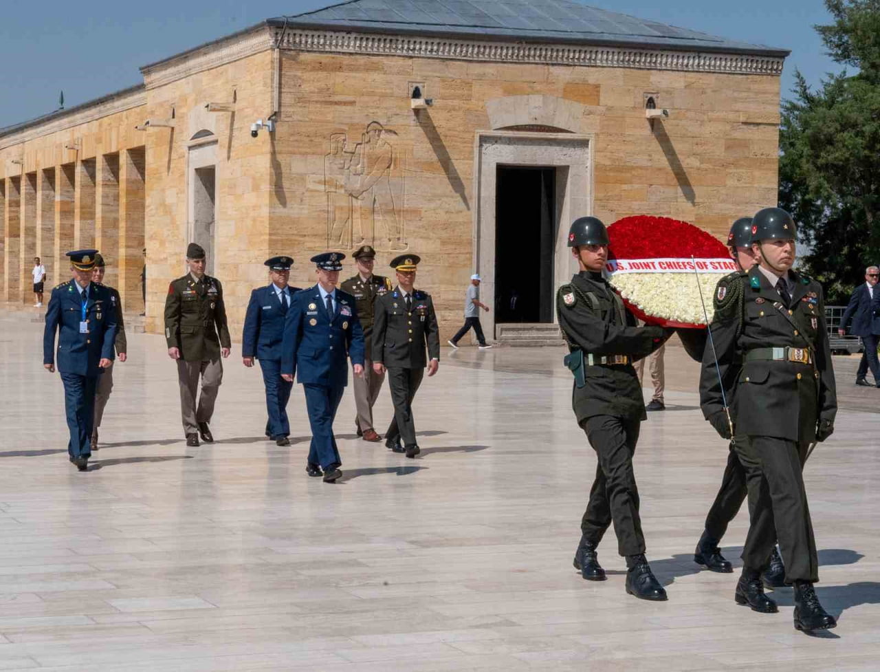 ABD GENELKURMAY BAŞKANI ORGENERAL DAN CAİNE, TÜRKİYE CUMHURİYETİ'NİN KURUCUSU GAZİ MUSTAFA KEMAL...
