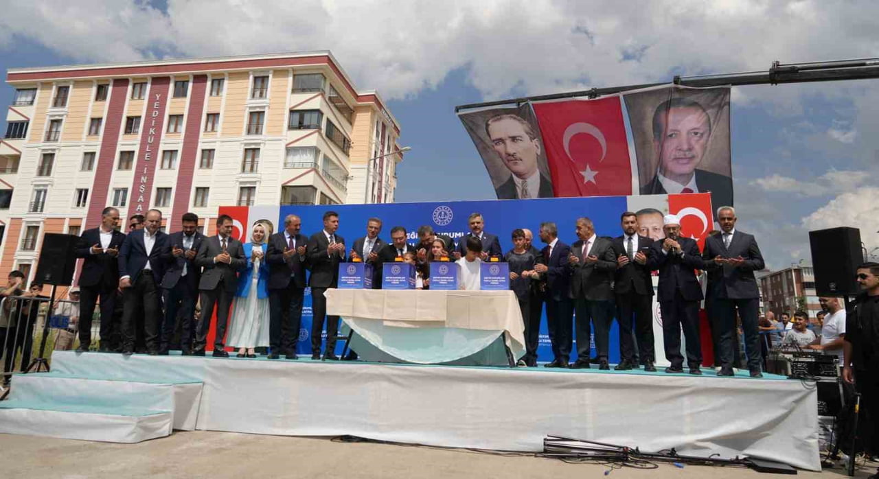 AÇILIŞLAR MİLLİ EĞİTİM BAKANI YUSUF TEKİN VE İÇİŞLERİ BAKANI MUSTAFA ÇİFTÇİ'NİN KATILIMIYLA...
