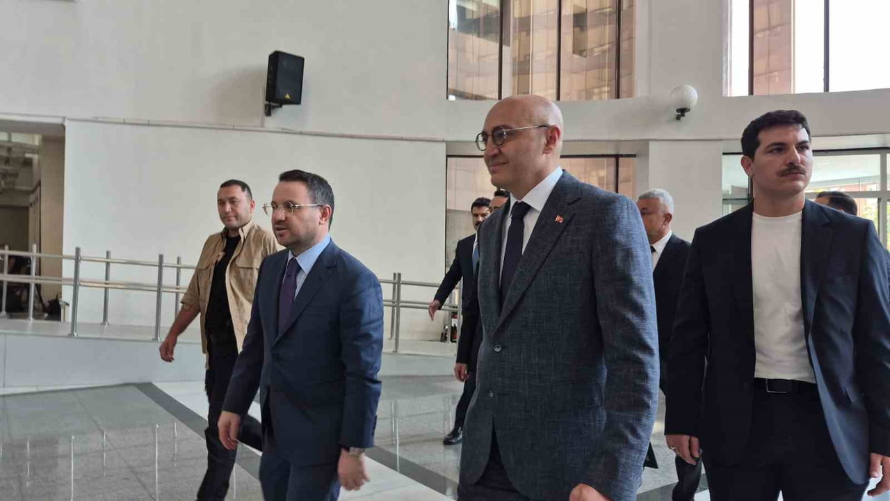 ADALET BAKANI AKIN GÜRLEK, BAKIRKÖY ADALET SARAYI'NI ZİYARET ETTİ