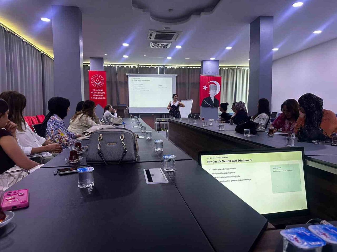 ADANA'DA, YATILI ÇOCUK KURULUŞLARINDA GÖREV YAPAN MESLEK ELEMANLARINA ÇOCUKLA ETKİLİ İLETİŞİM VE...