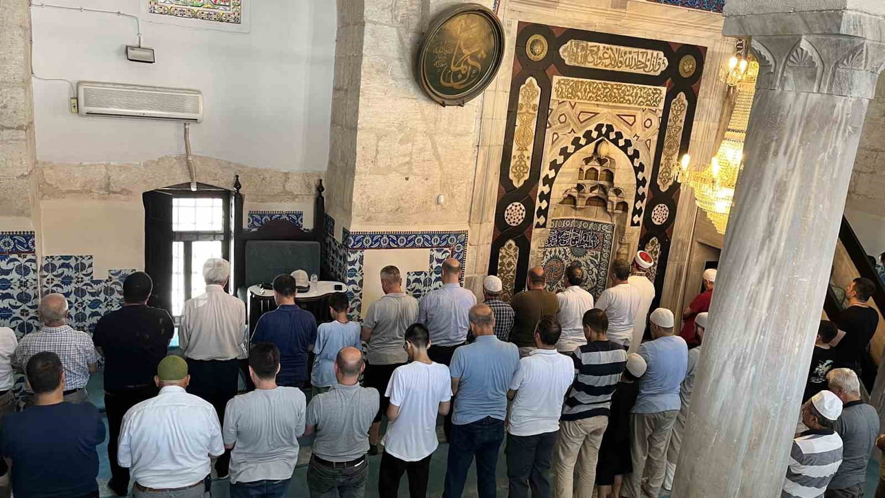 ADANA’DA 15 TEMMUZ DEMOKRASİ VE MİLLİ BİRLİK GÜNÜ ANMA ETKİNLİKLERİ ÇERÇEVESİNDE MEVLİD-İ ŞERİF...