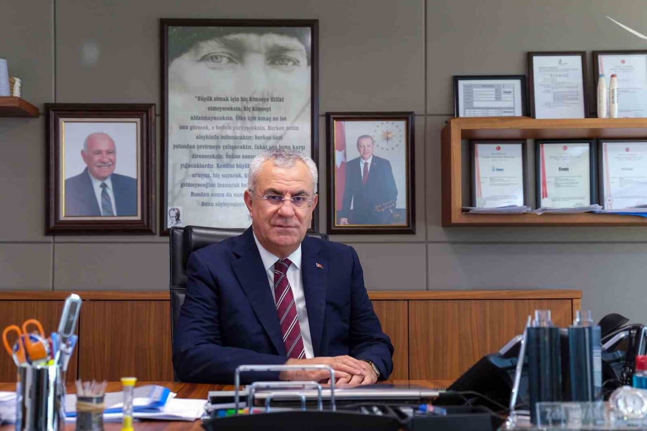 ADANA SANAYİ ODASI YÖNETİM KURULU BAŞKANI ZEKİ KIVANÇ, İSO İLK 500 VE İKİNCİ 500 BÜYÜK SANAYİ...