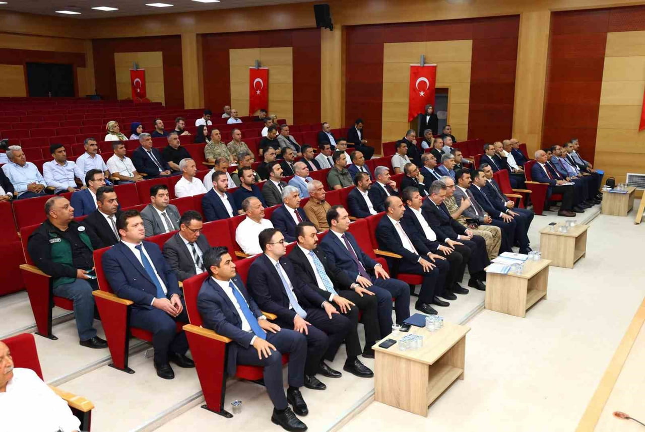 ADIYAMAN'DA, 2026 YILI ÜÇÜNCÜ İL KOORDİNASYON KURULU TOPLANTISI, VALİ ABDULLAH KÜÇÜK BAŞKANLIĞINDA...