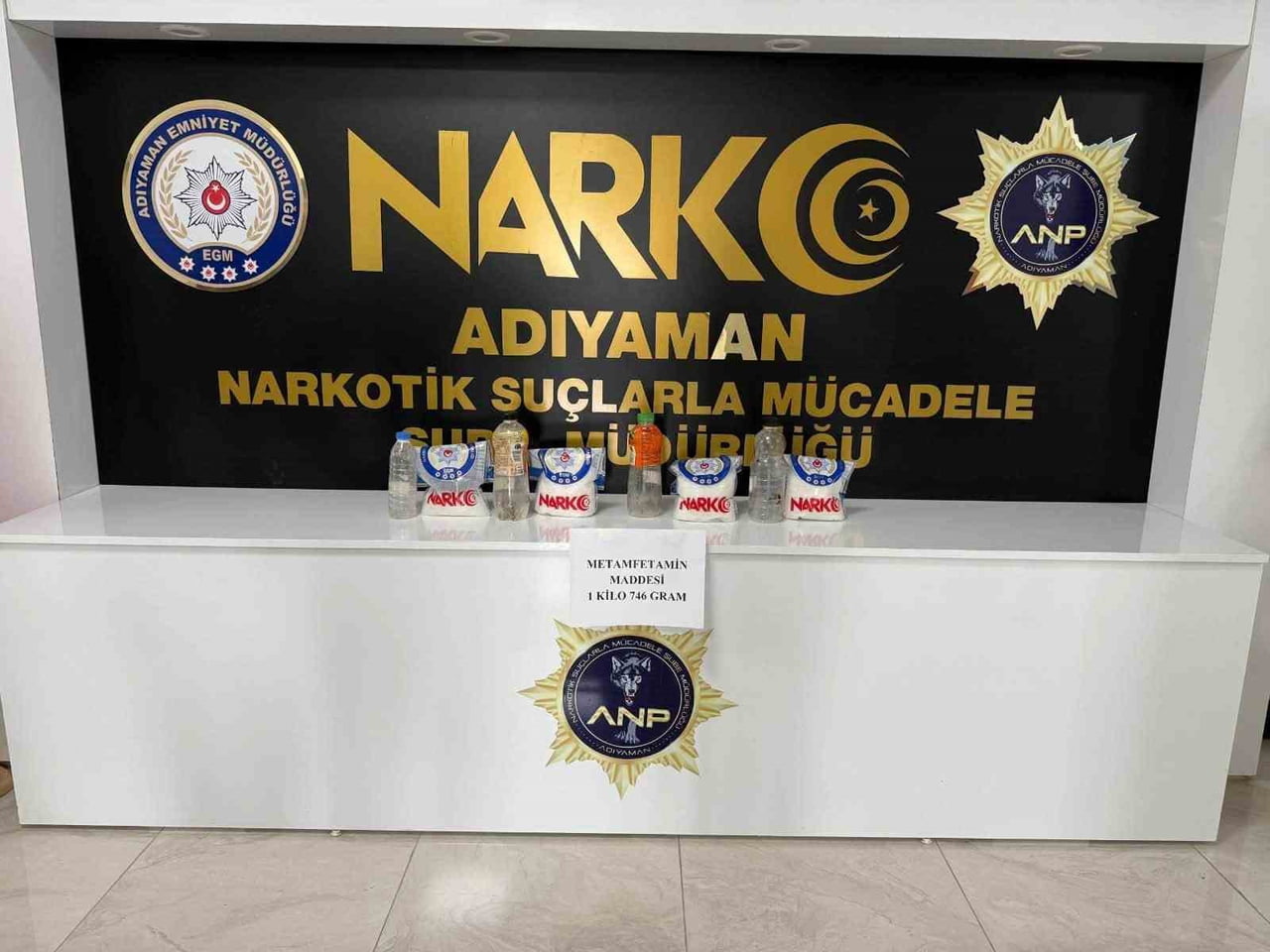 ADIYAMAN'DA POLİS EKİPLERİNCE SON BİR HAFTADA GERÇEKLEŞTİRİLEN ÇALIŞMALARDA ÇEŞİTLİ SUÇLARDAN...