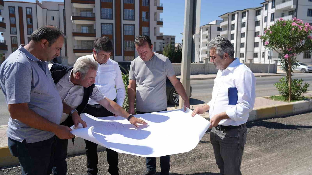 ADIYAMAN BELEDİYESİ, KENT TRAFİĞİNİN ÖNEMLİ ULAŞIM AKSLARINDAN BİRİ OLAN 3. ÇEVRE YOLU’NDA...