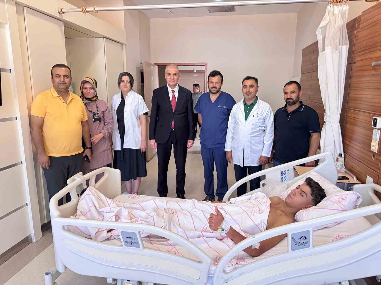 ADIYAMAN EĞİTİM VE ARAŞTIRMA HASTANESİ’NDE, HALK ARASINDA "KUNDURACI GÖĞSÜ" OLARAK BİLİNEN PECTUS...