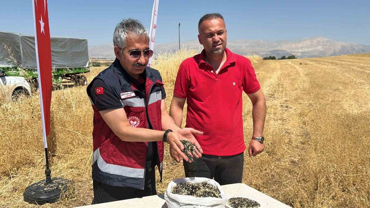 ADIYAMAN TARIM VE ORMAN MÜDÜRÜ ABDULKADİR AKKAN VE BERABERİNDEKİ GÖREVLİLER, ADIYAMAN MERKEZE...