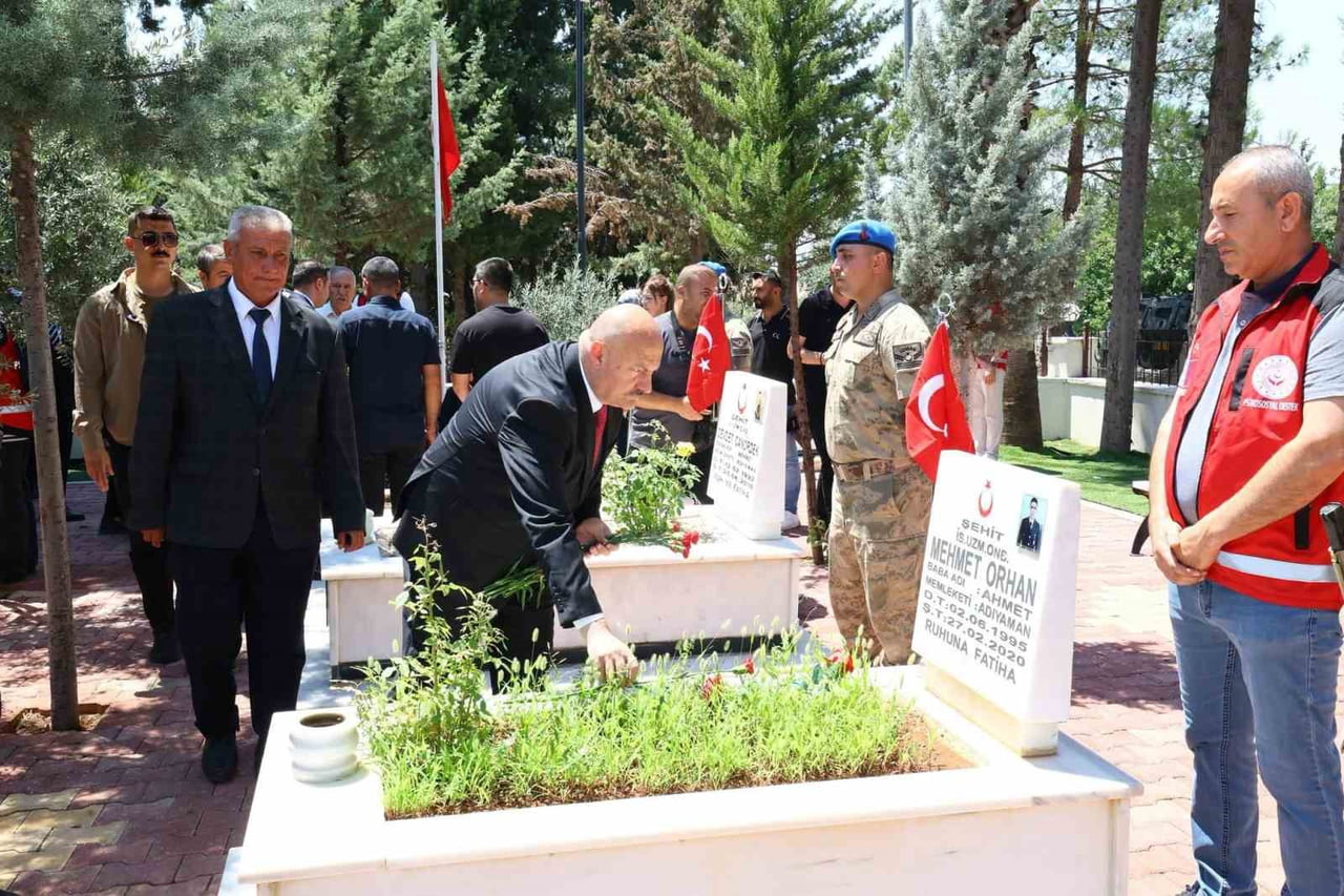 ADIYAMAN VALİSİ ABDULLAH KÜÇÜK, 15 TEMMUZ DEMOKRASİ VE MİLLİ BİRLİK GÜNÜ ETKİNLİKLERİ KAPSAMINDA...