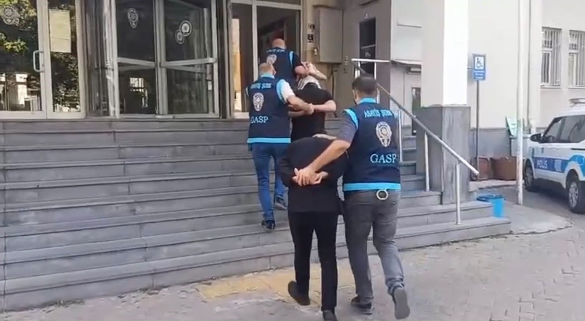 ADLİYEYE SEVK EDİLEN ŞAHISLARDAN 2’Sİ TUTUKLANIRKEN, 1’İ ADLİ KONTROL ŞARTIYLA SERBEST...