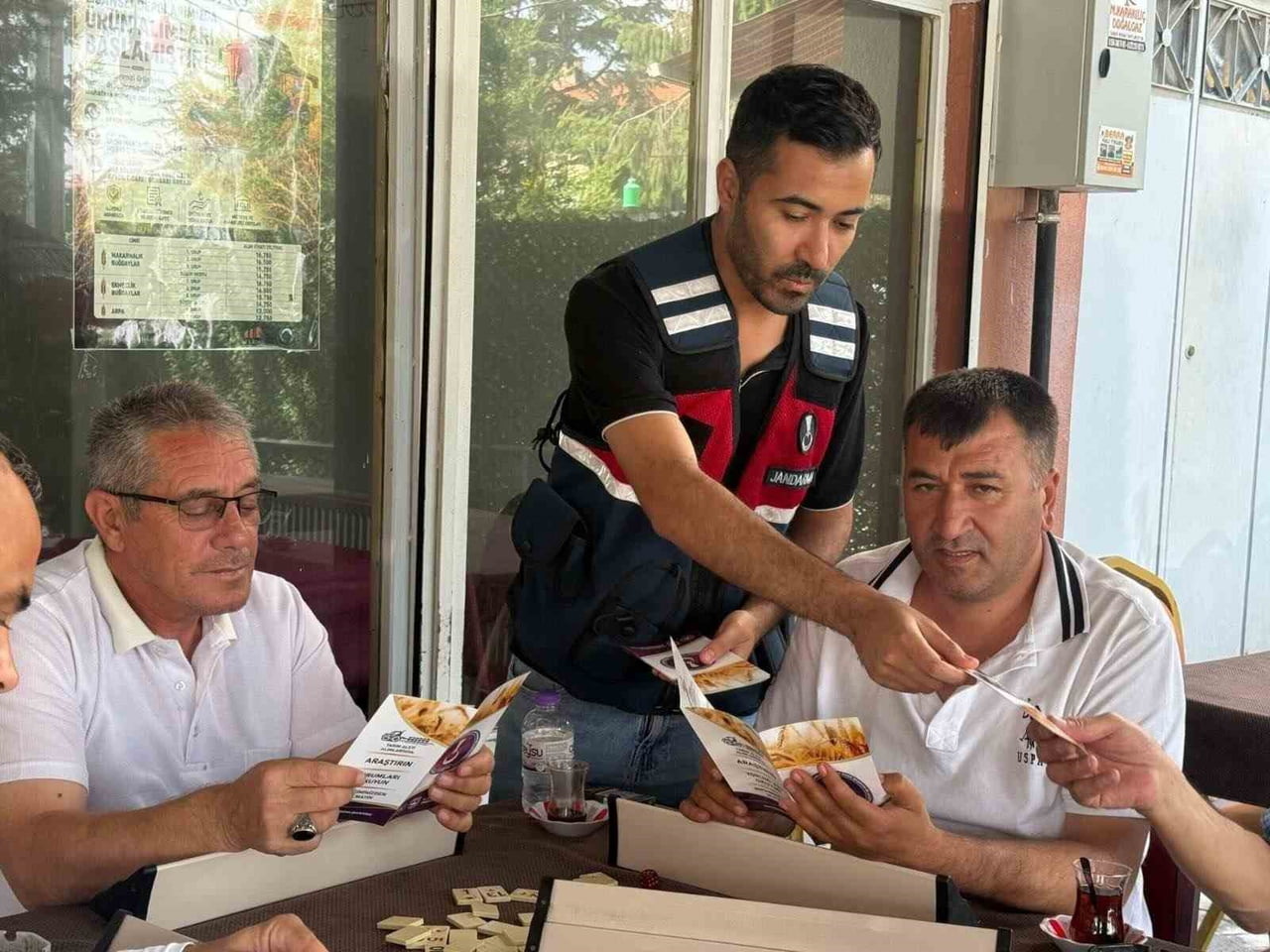 AFYONKARAHİSAR'DA JANDARMA EKİPLERİ TARAFINDAN BELDELERDE YAŞAYAN VATANDAŞLARA YÖNELİK...