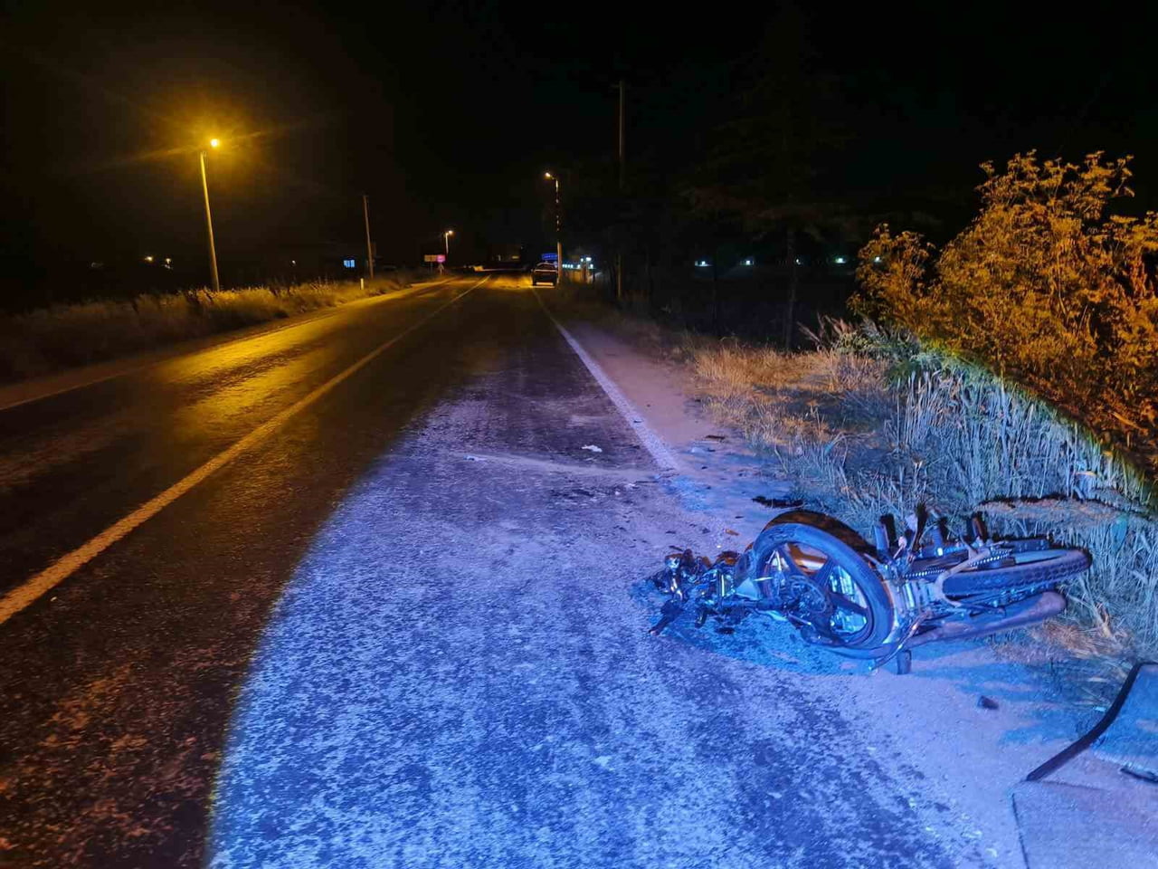 AFYONKARAHİSAR'DA OTOMOBİLLE MOTOSİKLETİN ÇARPIŞTIĞI TRAFİK KAZASINDA AĞIR YARALANAN 17 YAŞINDAKİ...