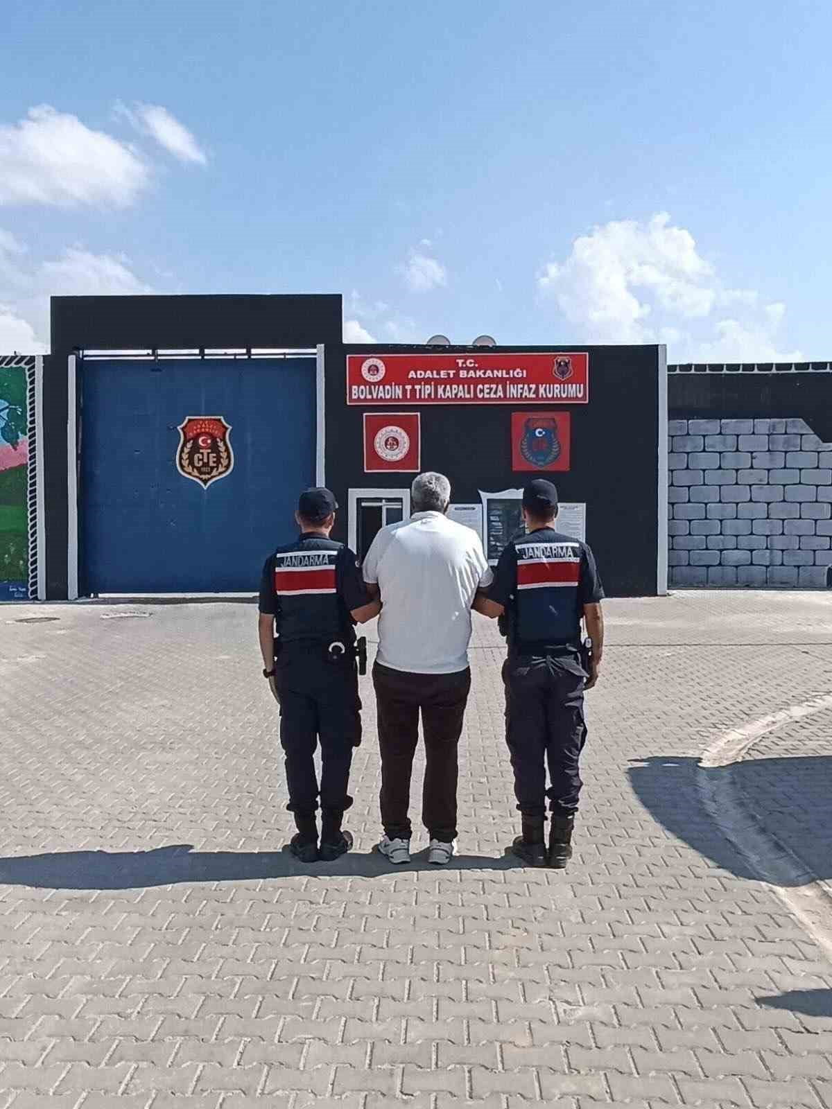AFYONKARAHİSAR'DA UYUŞTURUCU TİCARETİ YAPMA SUÇUNDAN 20 YIL 4 AY HAPİS CEZASI İLE ARANAN ŞAHIS...